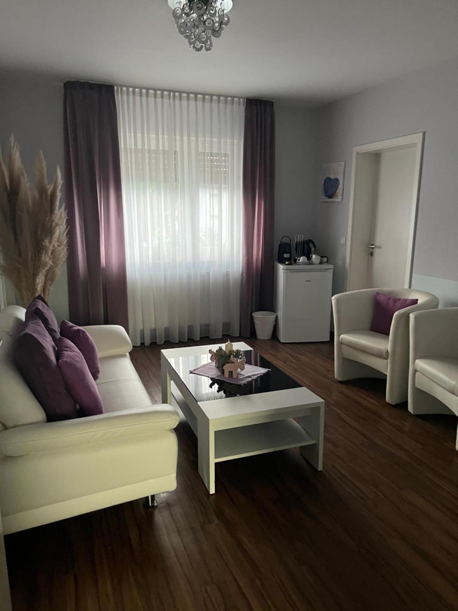 Gaestehaus Elisabeth Weisenheim am Sand Ngoại thất bức ảnh